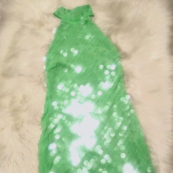 SPARKLING GREEN DRESS💚 - Picture 2 of 4